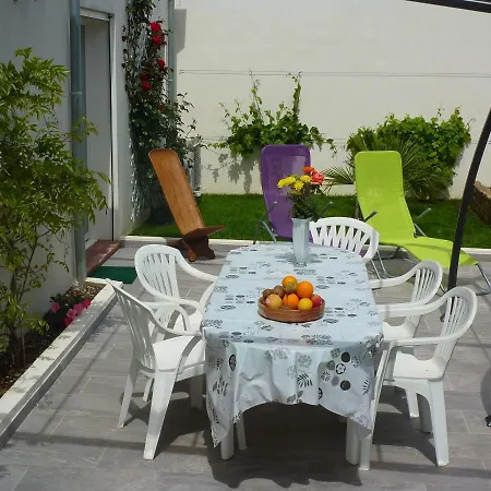 Les Bougainvilliers Apartment Penta di Casinca