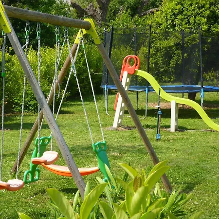 Les Bougainvilliers Apartment *