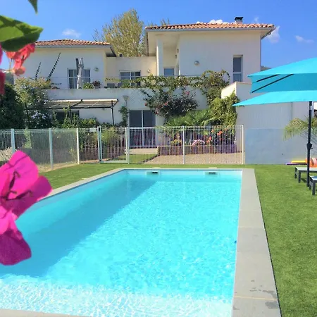 Les Bougainvilliers *